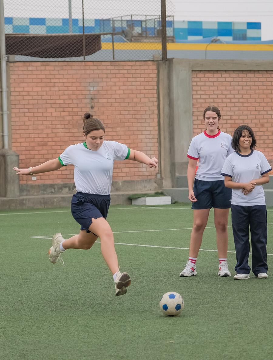 La Molina Prepa con futbol