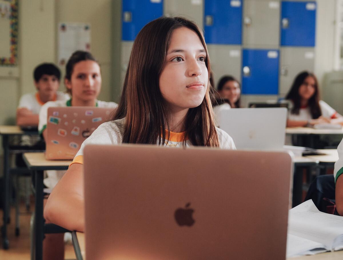 Escuelas Intermedia de Lima con la mejor tecnologia