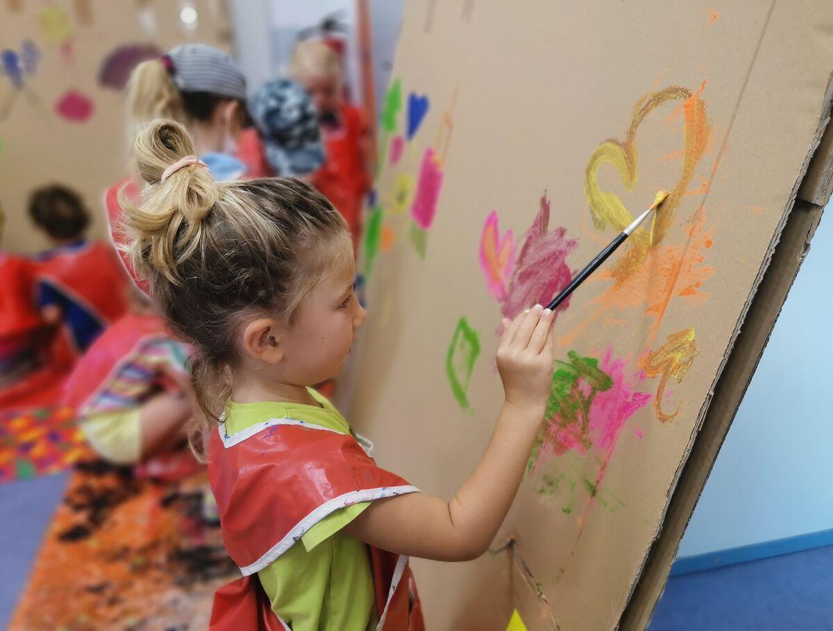 Primary School Painting Extracurricular Activities