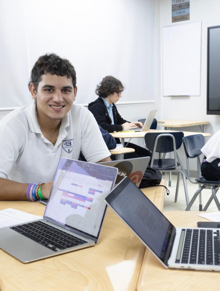 Escuelas de Secundaria en Clayton