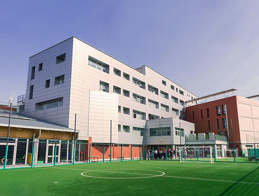 international school in milan