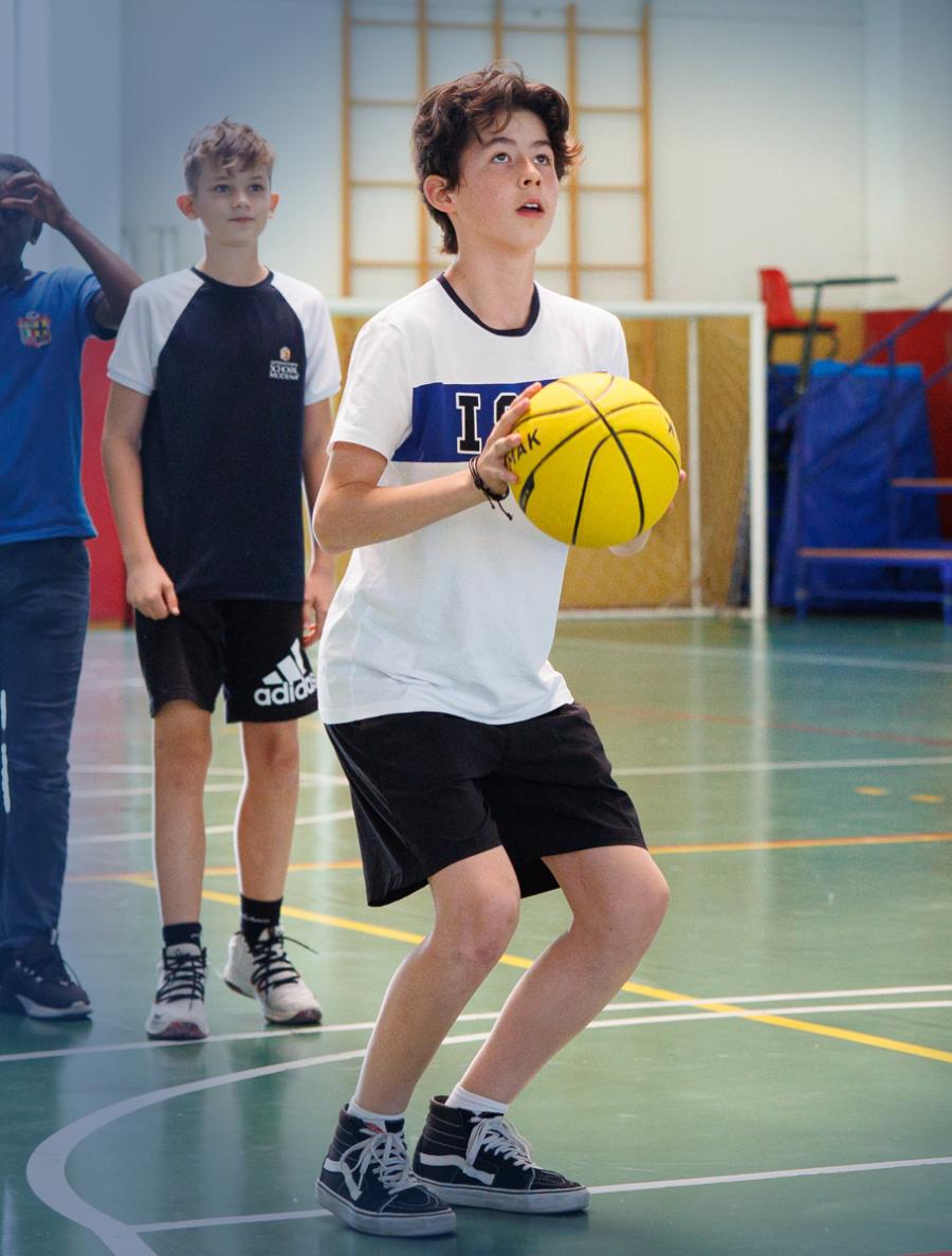 middle school in modena