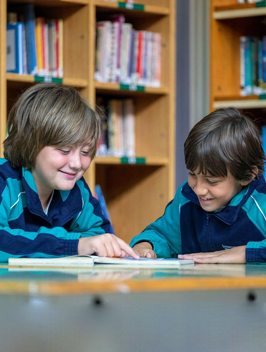 Kensington-students-reading