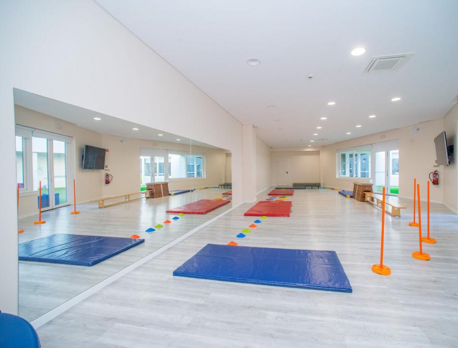 Sala de educação física e ginástica para o Jardim de Infância