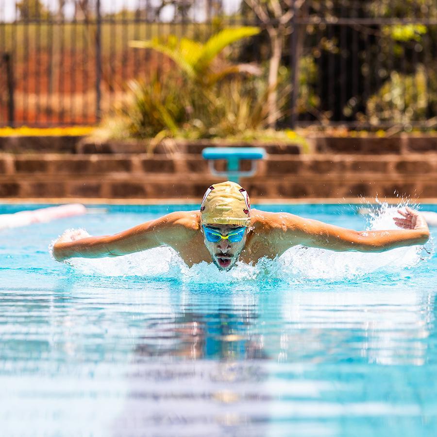 older-swimmer-boys-team