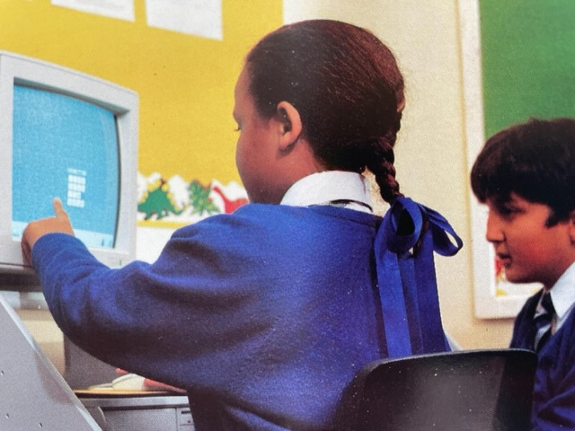 student-computer-learning