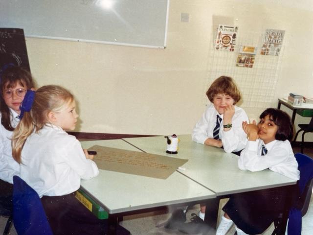 bahrain-students-classroom-learning