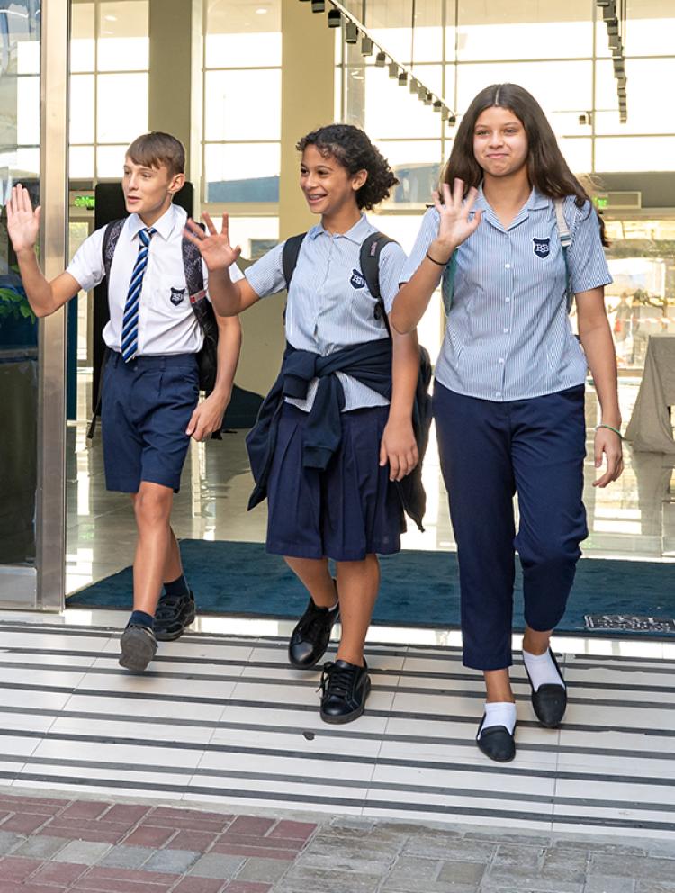 kids-walking-out