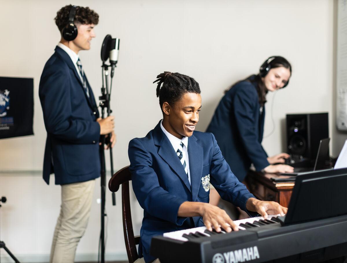 Best facilities for College students